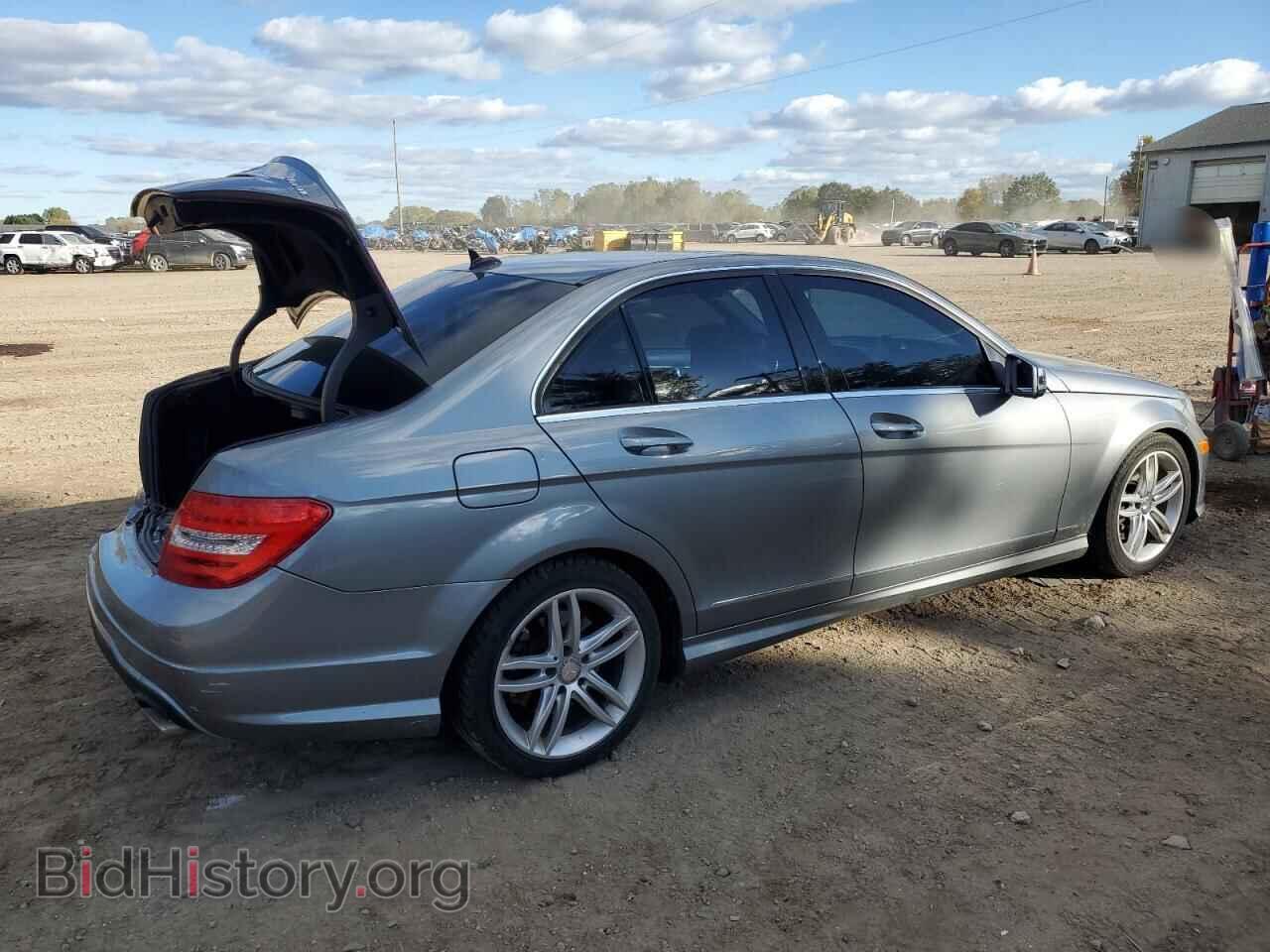 2013 MERCEDES-BENZ C-CLASS - VIN: WDDGF8AB2DR252013 - Фото 3