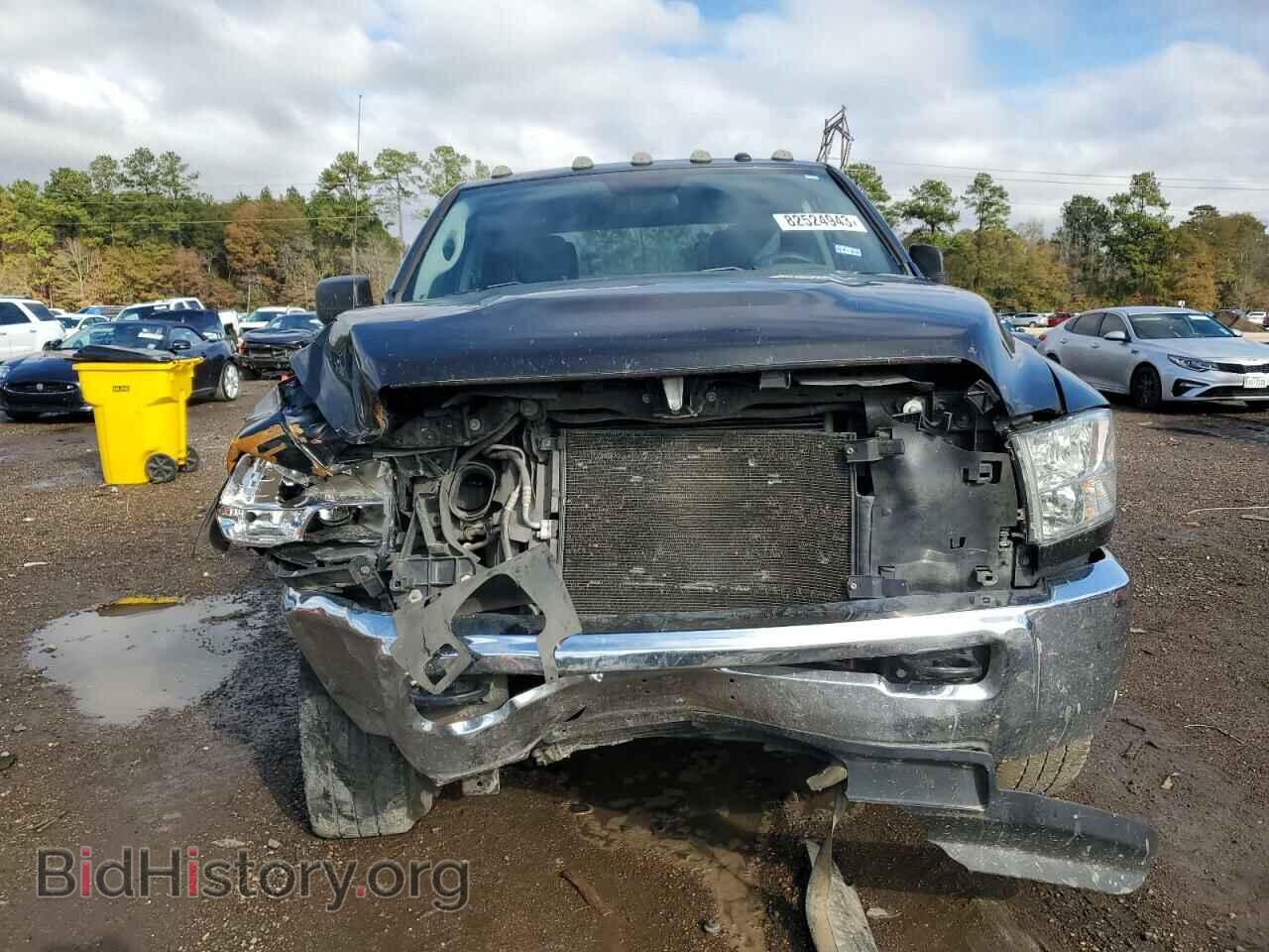 2018 RAM All Models - VIN: 3C6UR5CL4JG359172 - Photo 5