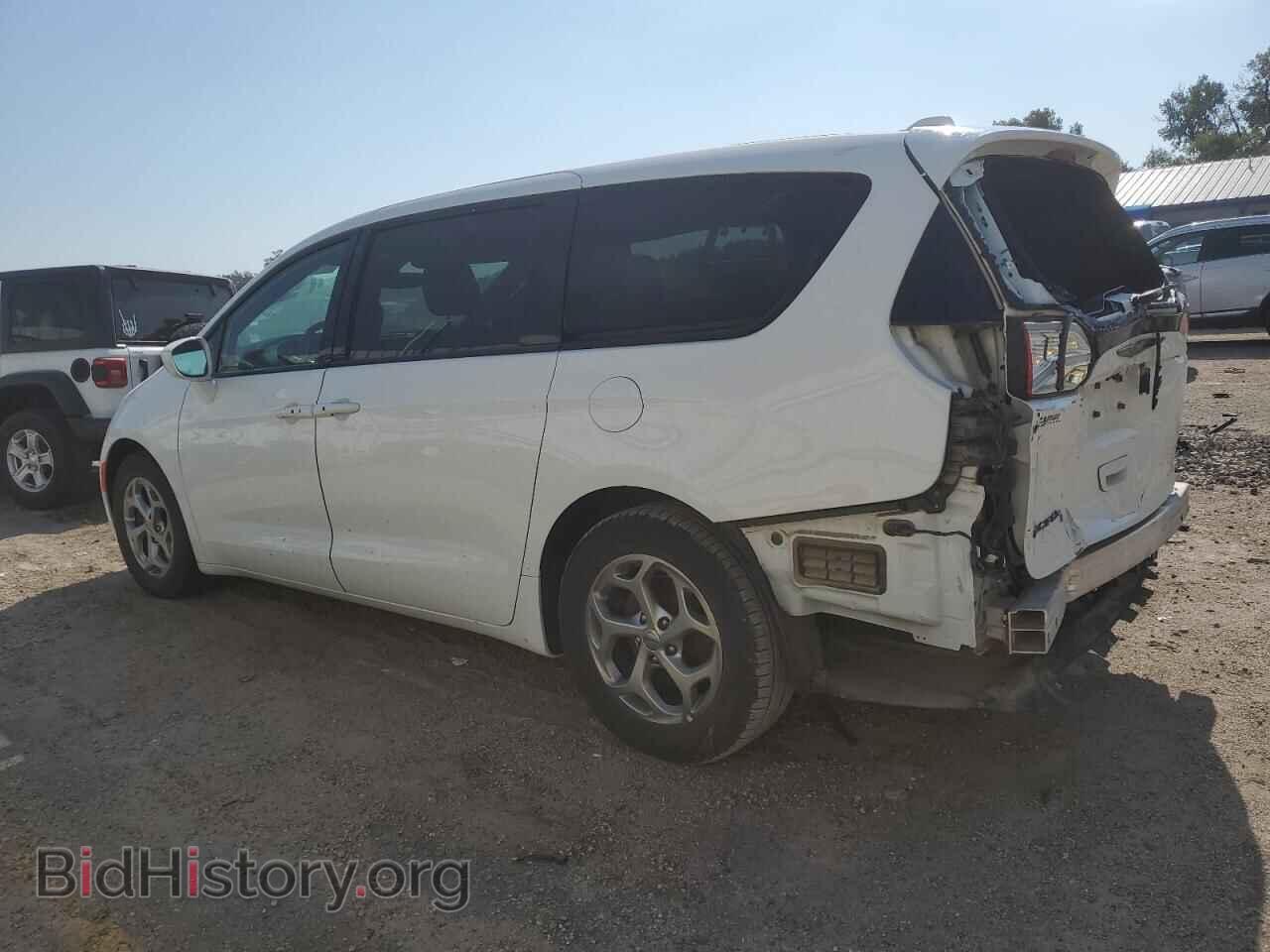 2020 CHRYSLER PACIFICA - VIN: 2C4RC1FG2LR109997 - Photo 2