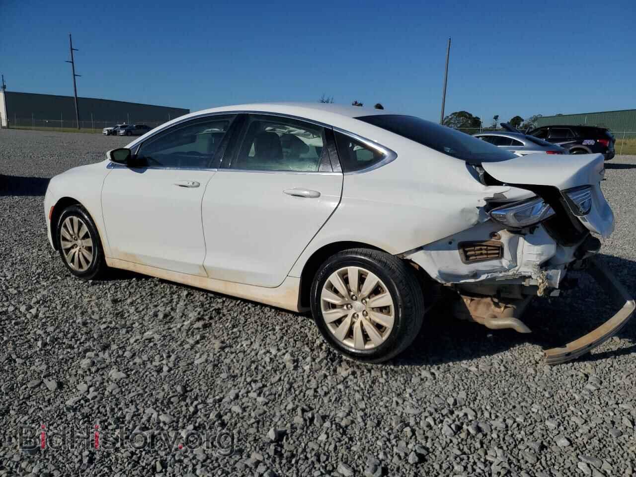 2015 CHRYSLER 200 - VIN: 1C3CCCFBXFN688930 - Фото 2