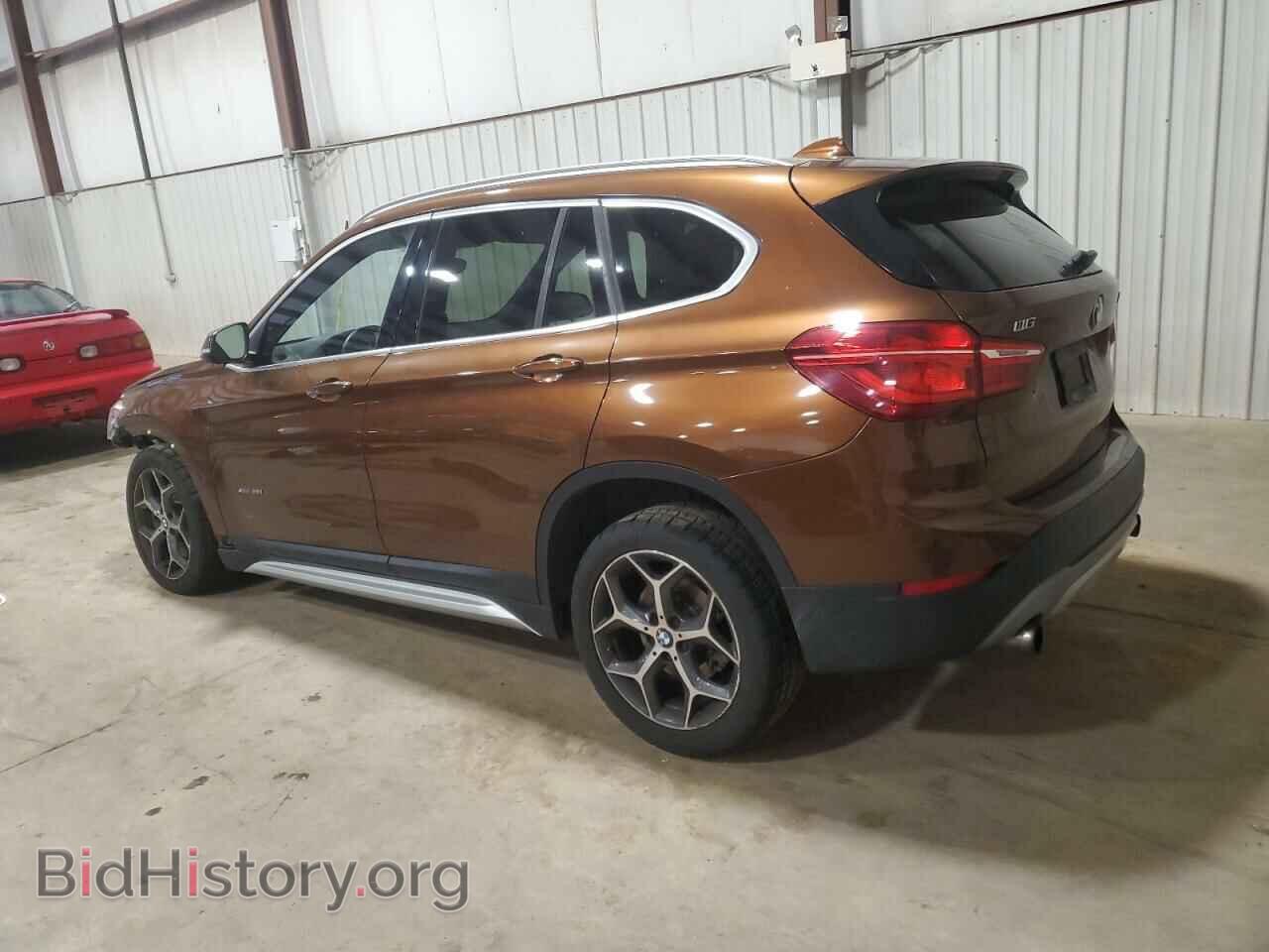 2016 BMW X1 - VIN: WBXHT3C33GP881122 - Фото 2