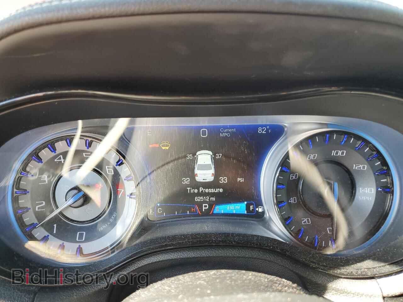2017 CHRYSLER 300 - VIN: 2C3CCABG9HH526823 - Фото 9