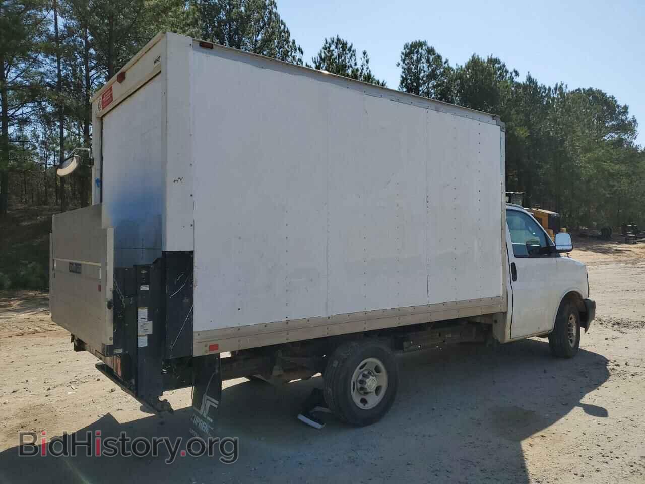 2017 CHEVROLET EXPRESS - VIN: 1GB0GRFF9H1166894 - Фото 3