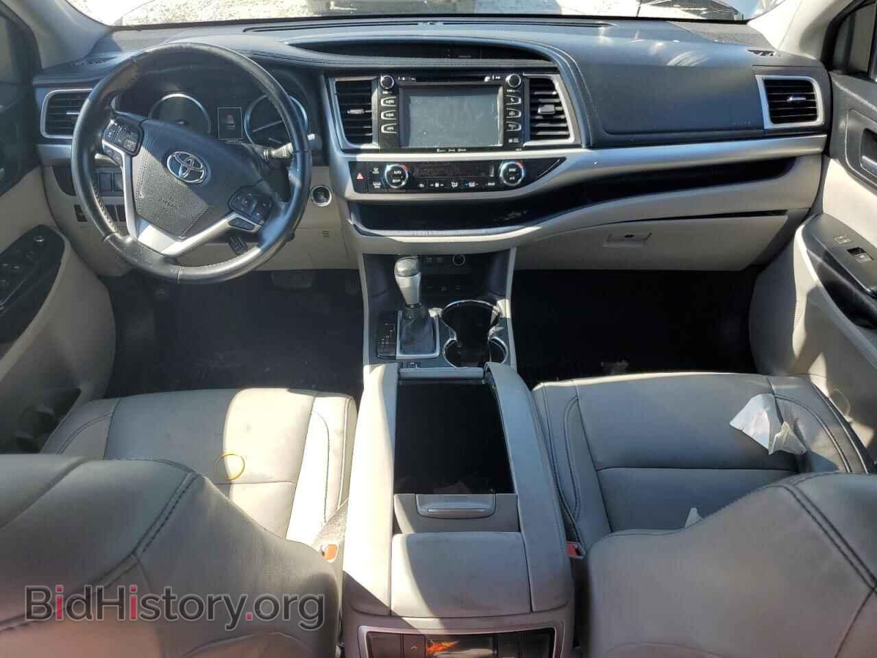 2017 TOYOTA HIGHLANDER - VIN: 5TDJZRFH8HS426104 - Фото 8