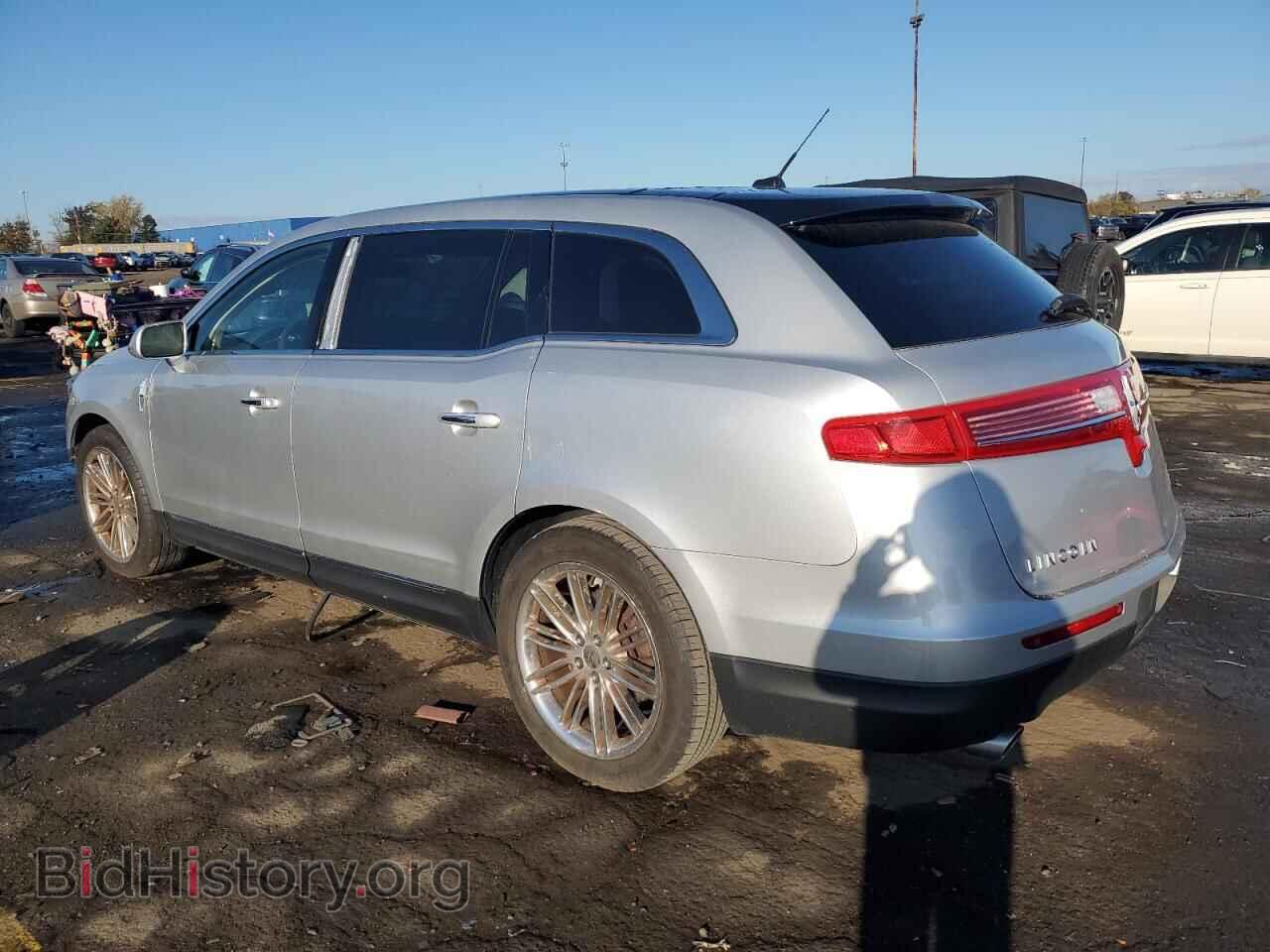 2014 LINCOLN MKT - VIN: 2LMHJ5AT2EBL58504 - Фото 2
