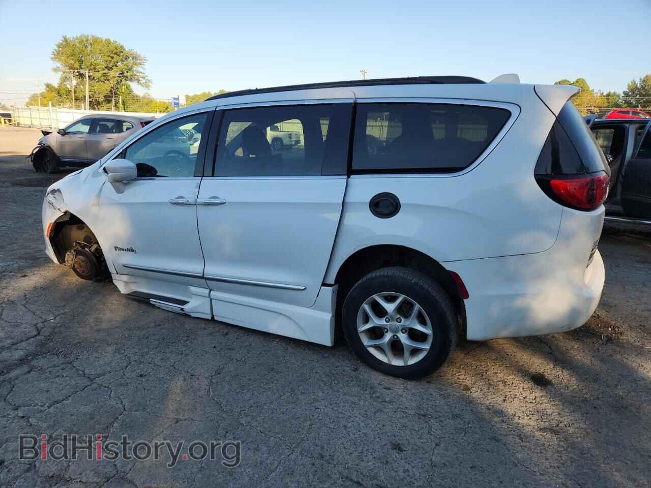 2017 CHRYSLER PACIFICA - VIN: 2C4RC1BG0HR831322 - Фото 2