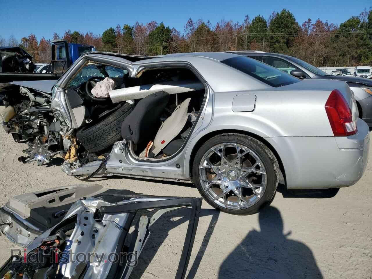 2006 CHRYSLER 300 - VIN: 2C3KA43R36H418410 - Фото 2