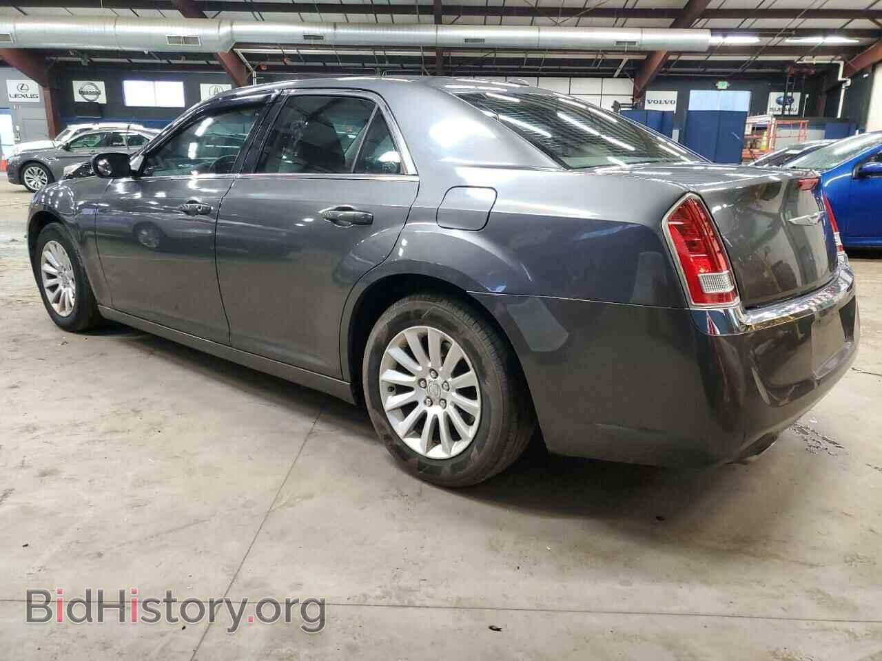 2013 CHRYSLER 300 - VIN: 2C3CCAAG3DH722879 - Фото 2
