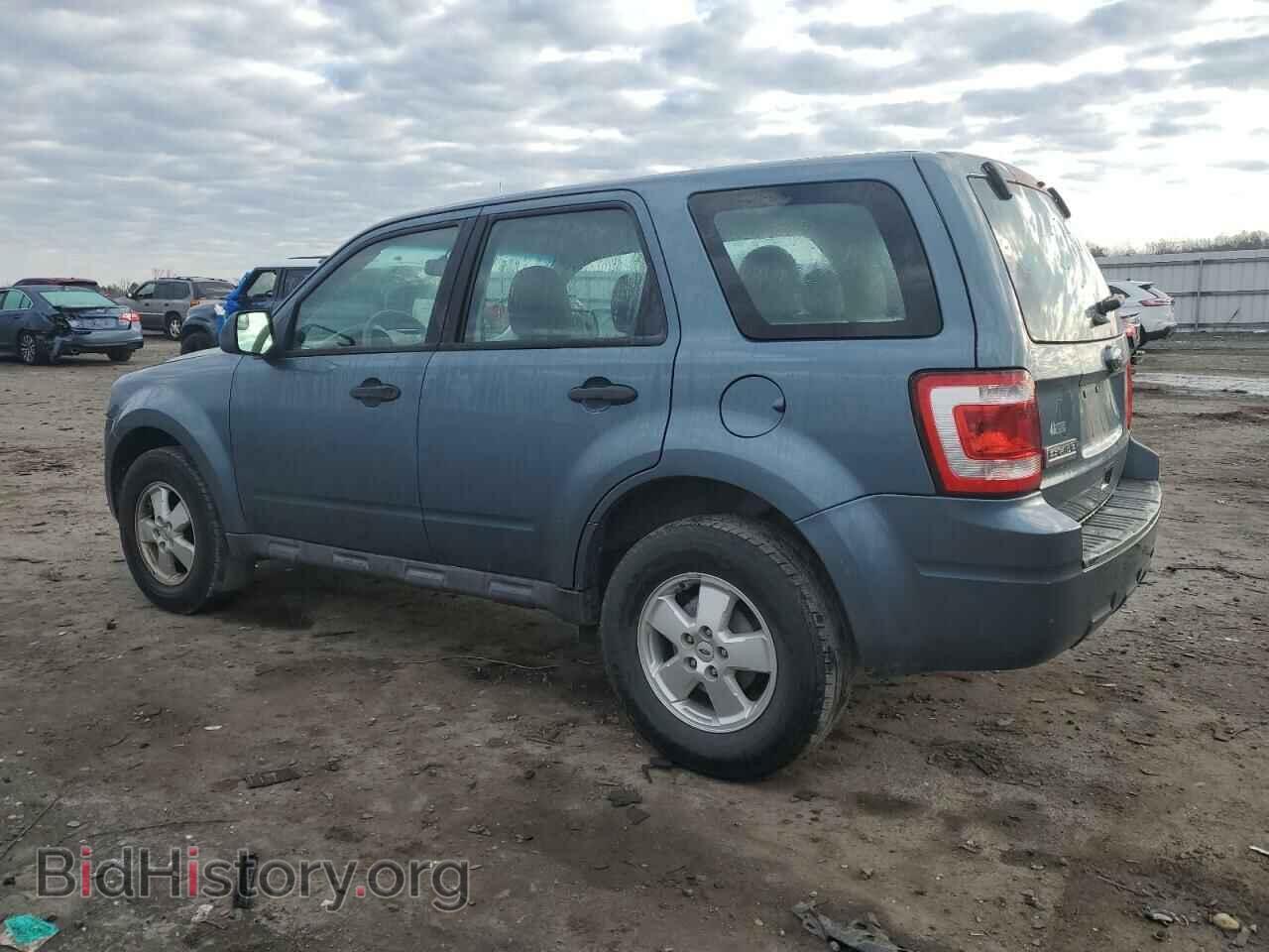 2011 FORD ESCAPE - VIN: 1FMCU0C73BKC02487 - Фото 2