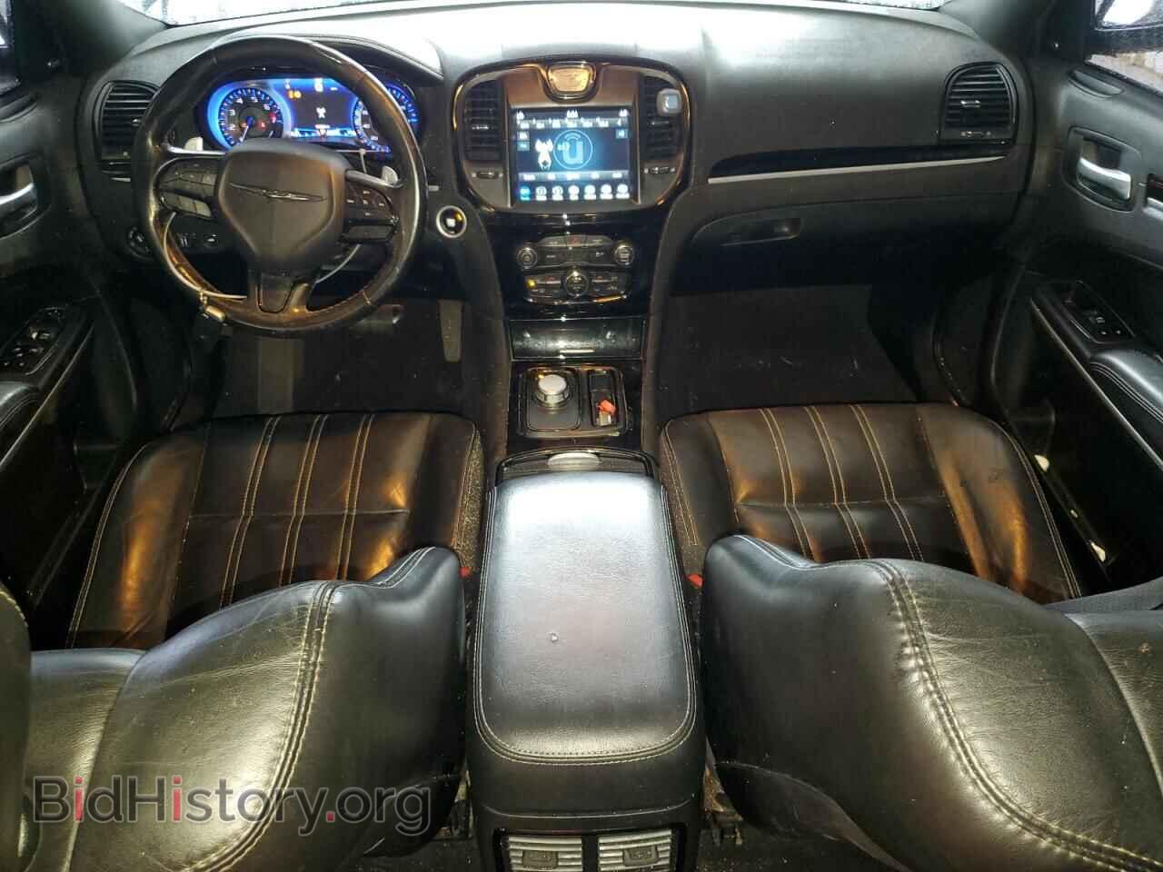 2019 CHRYSLER 300 - VIN: 2C3CCABG7KH516119 - Фото 8