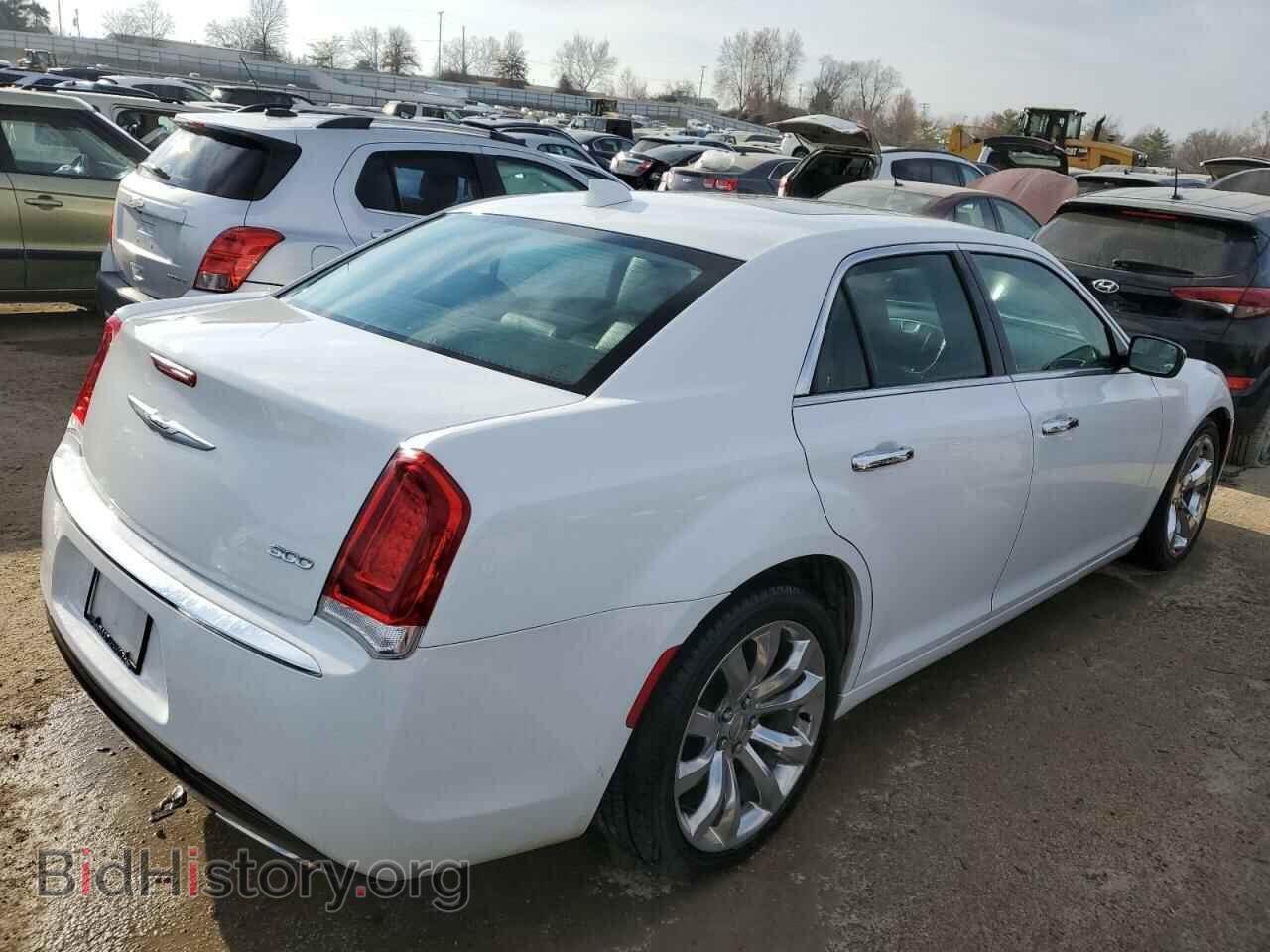 2019 CHRYSLER 300 - VIN: 2C3CCAEG9KH563017 - Фото 3
