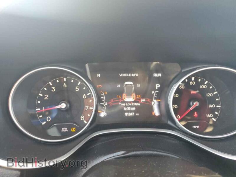 2019 Jeep COMPASS (VIN 3C4NJDCB3KT740705) — фото 9 из 14