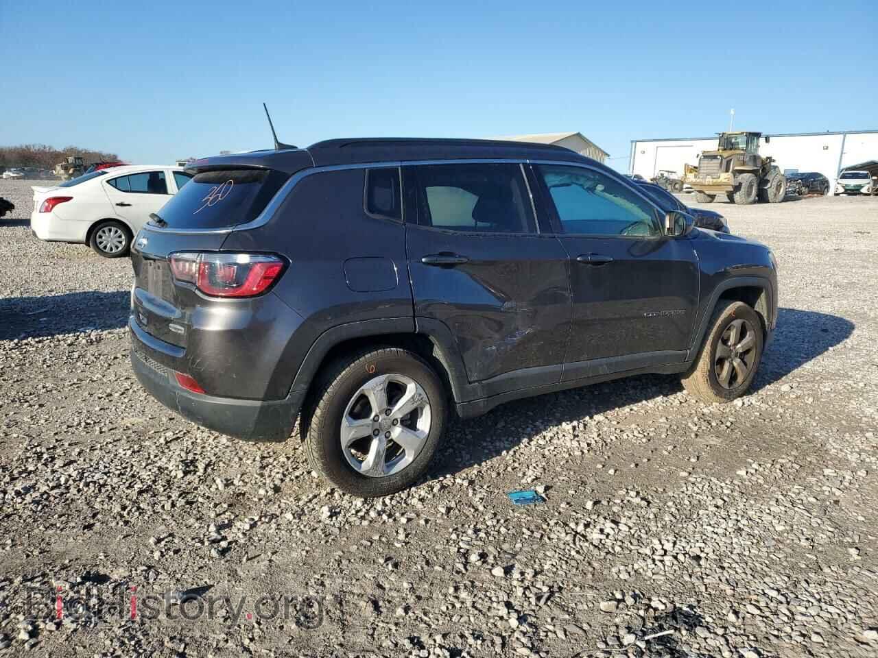 2018 JEEP COMPASS - VIN: 3C4NJDBB0JT270732 - Фото 3