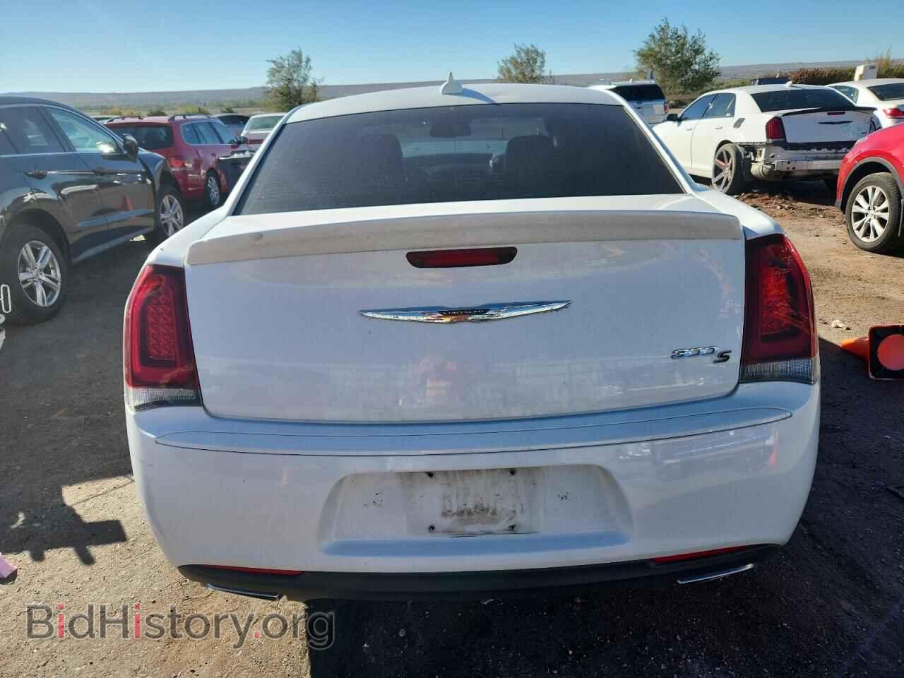 2017 CHRYSLER 300 - VIN: 2C3CCABGXHH615929 - Фото 6