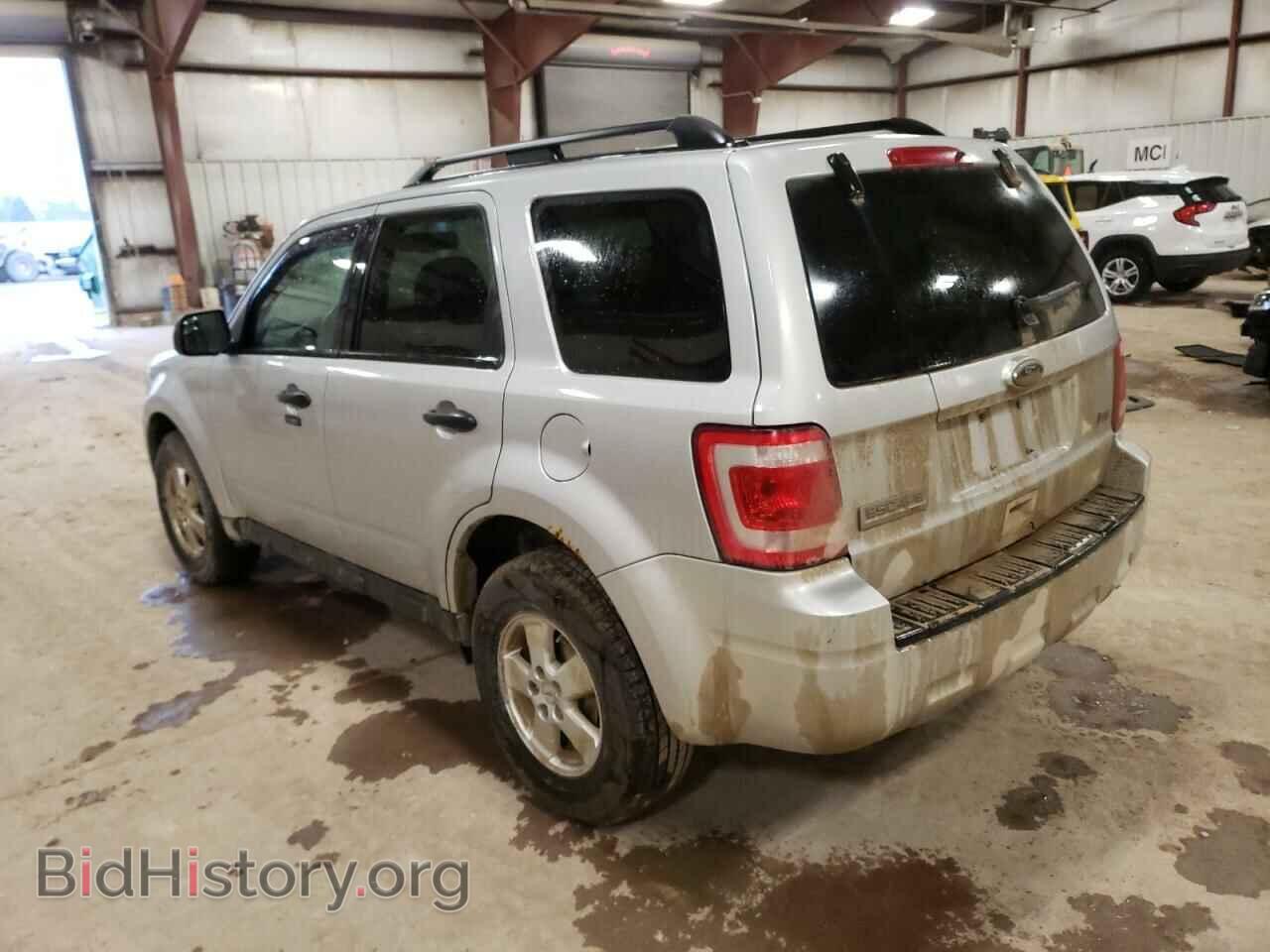 2011 FORD ESCAPE - VIN: 1FMCU9DG8BKA68935 - Фото 2