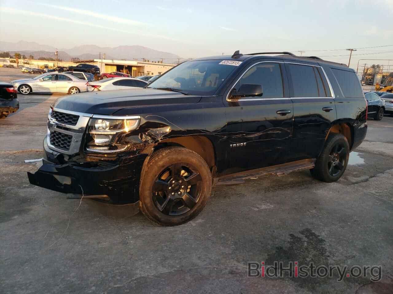 Photo 1GNSCBKC0JR212761 - CHEVROLET TAHOE 2018