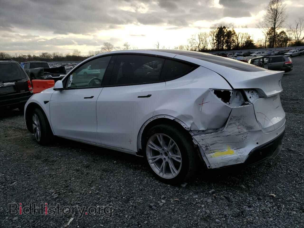 2022 TESLA MODEL Y - VIN: 7SAYGAEE8NF508589 - Photo 2