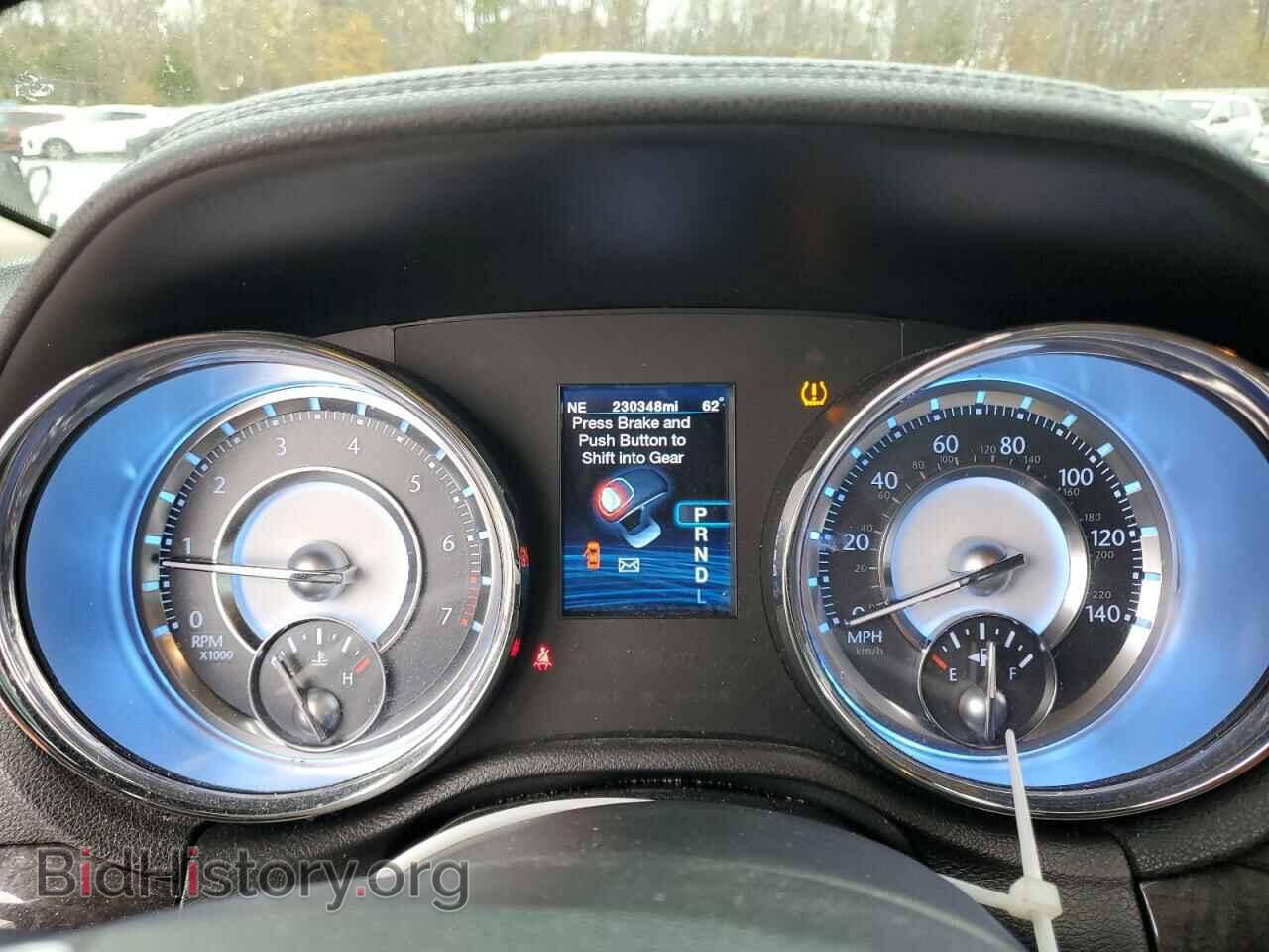2012 CHRYSLER 300 - VIN: 2C3CCACG6CH138679 - Фото 9