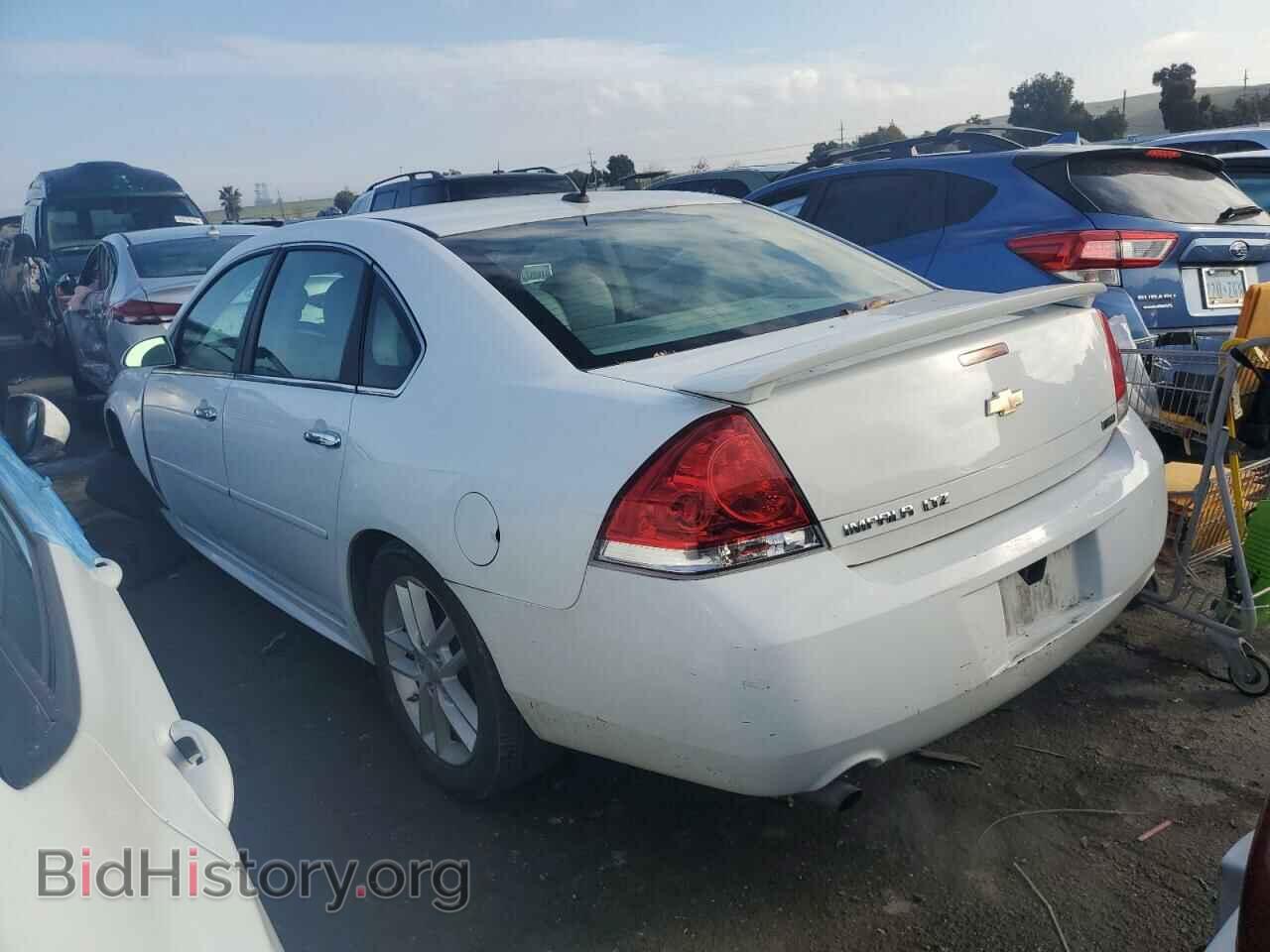 2013 CHEVROLET IMPALA - VIN: 2G1WC5E33D1232578 - Фото 2