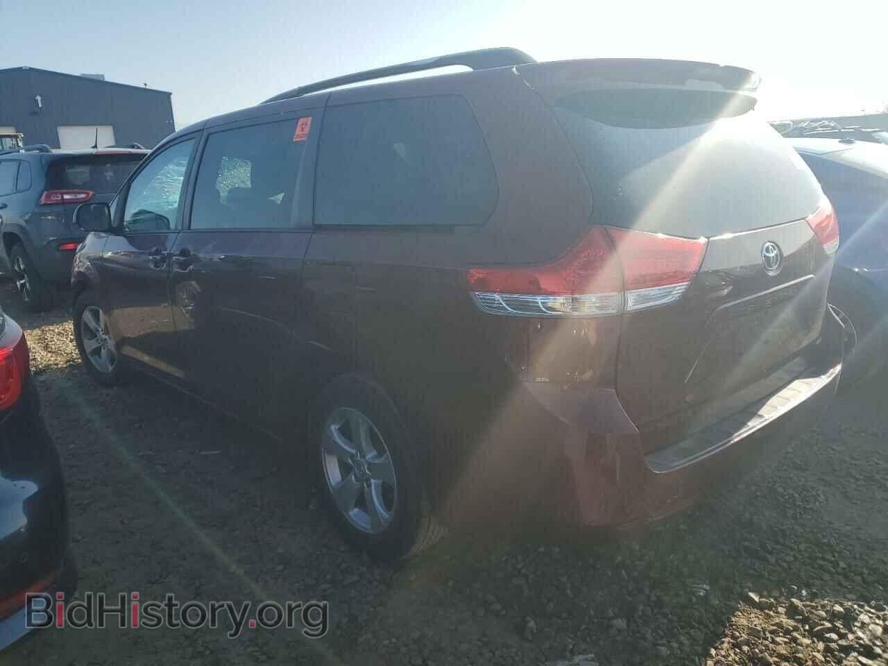 2011 TOYOTA All Models - VIN: 5TDKK3DC6BS149666 - Фото 2