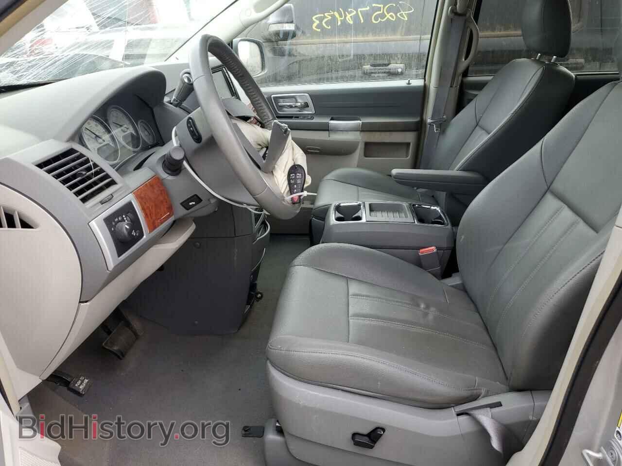 2008 CHRYSLER MINIVAN - VIN: 2A8HR54P48R782844 - Фото 7