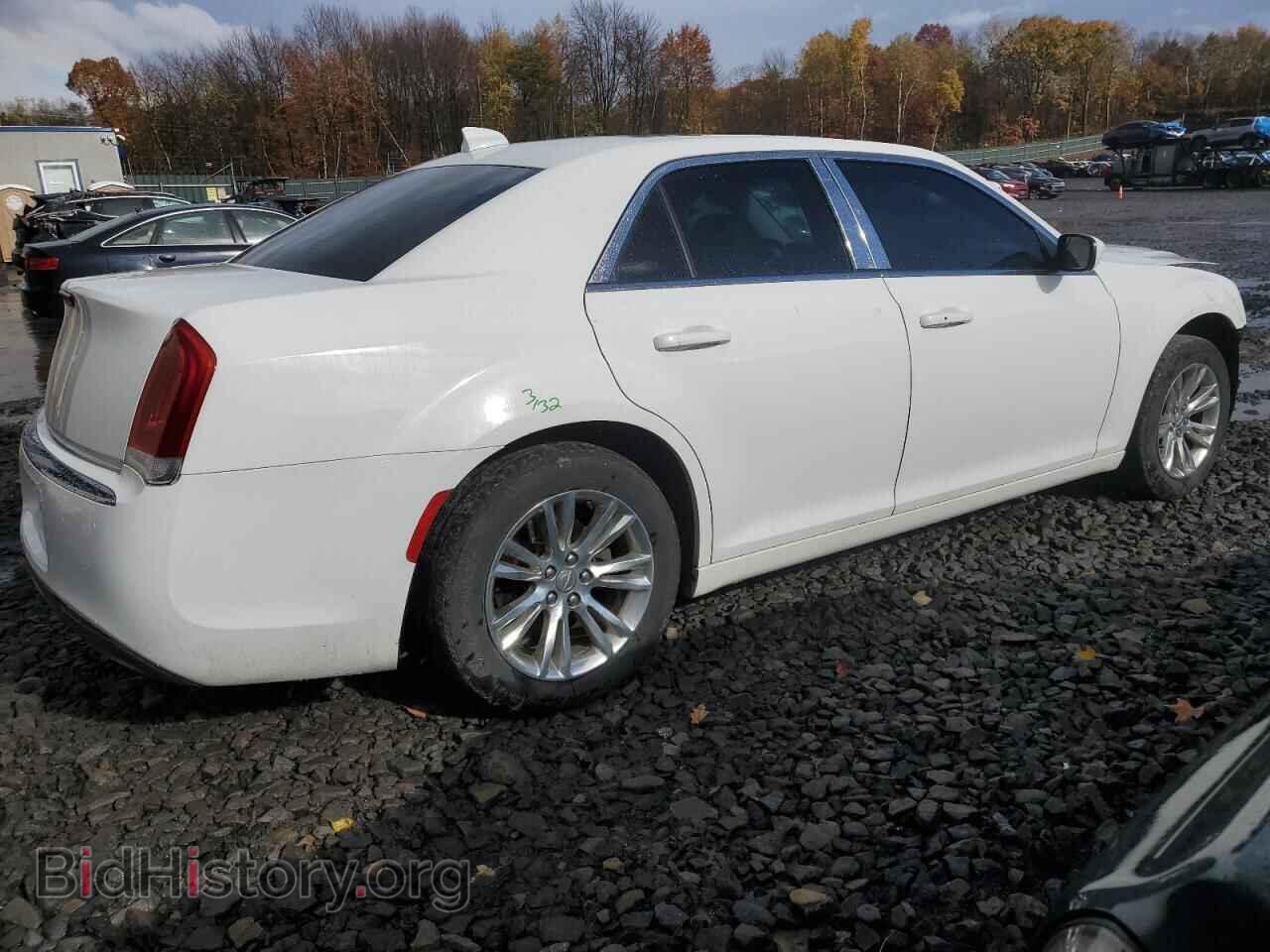 2017 CHRYSLER 300 - VIN: 2C3CCAAG8HH661941 - Фото 3