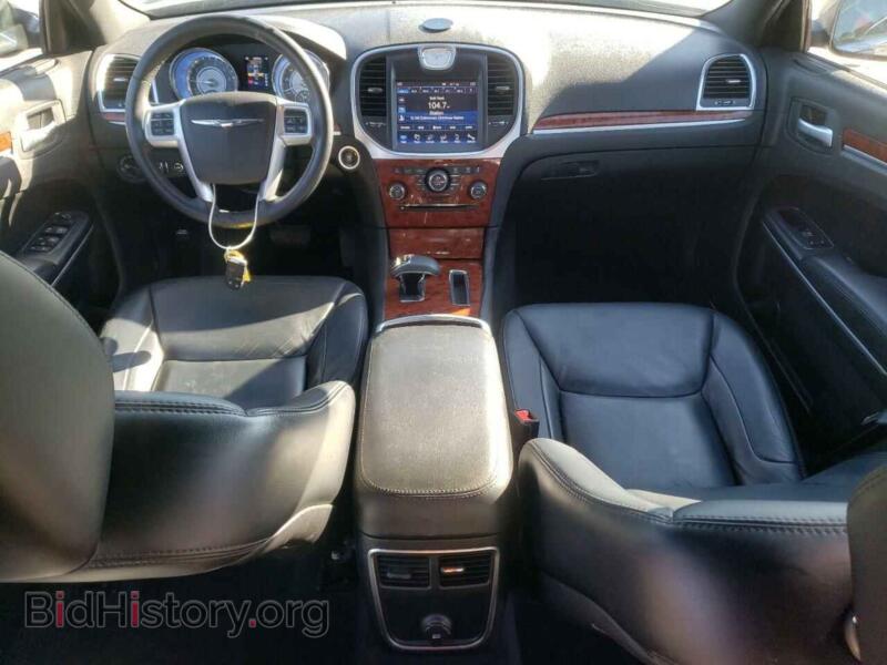 2014 Chrysler 300 (VIN 2C3CCAAG0EH275705) — фото 8 из 13