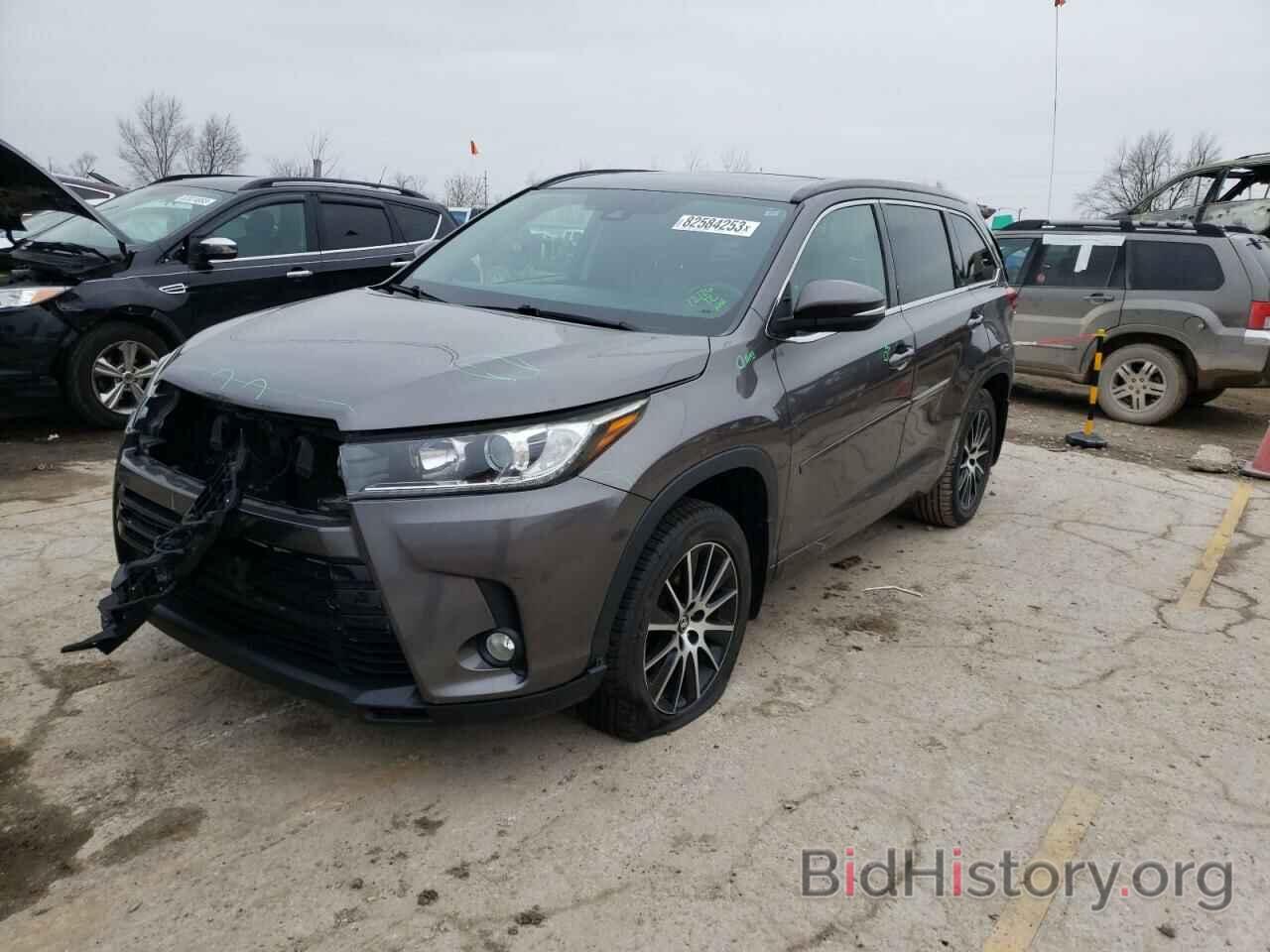 Фотография 5TDJZRFH1HS373357 - TOYOTA HIGHLANDER 2017