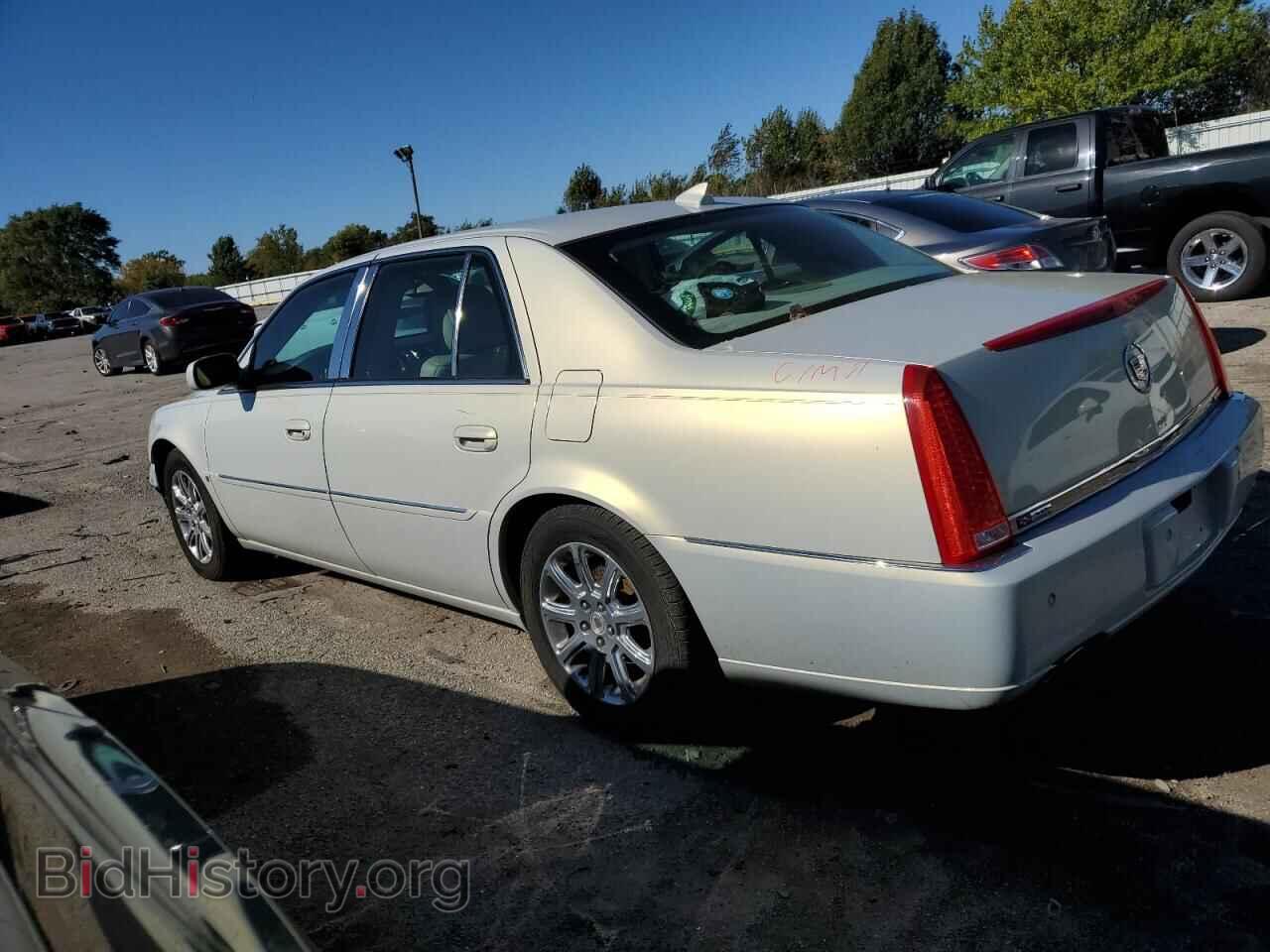 2009 CADILLAC DTS - VIN: 1G6KD57Y59U148692 - Фото 2