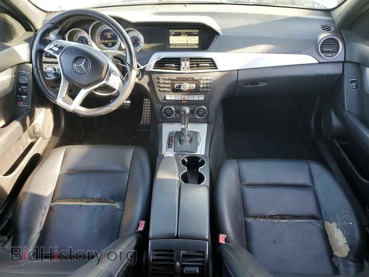 2013 MERCEDES-BENZ C-CLASS - VIN: WDDGF4HB3DF972758 - Фото 8