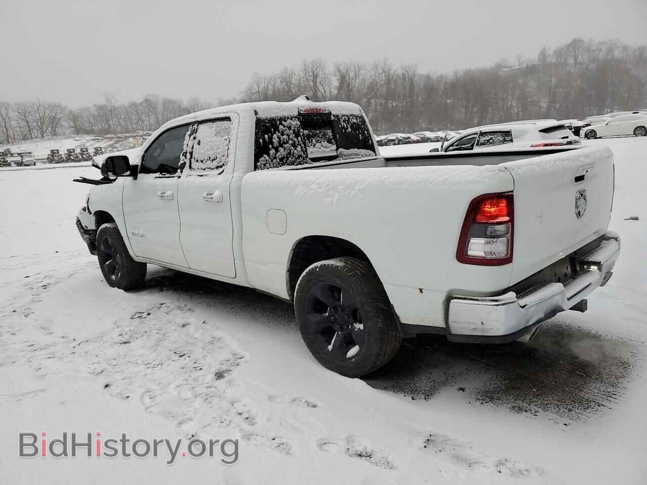 2019 RAM 1500 - VIN: 1C6SRFBT2KN719952 - Фото 2