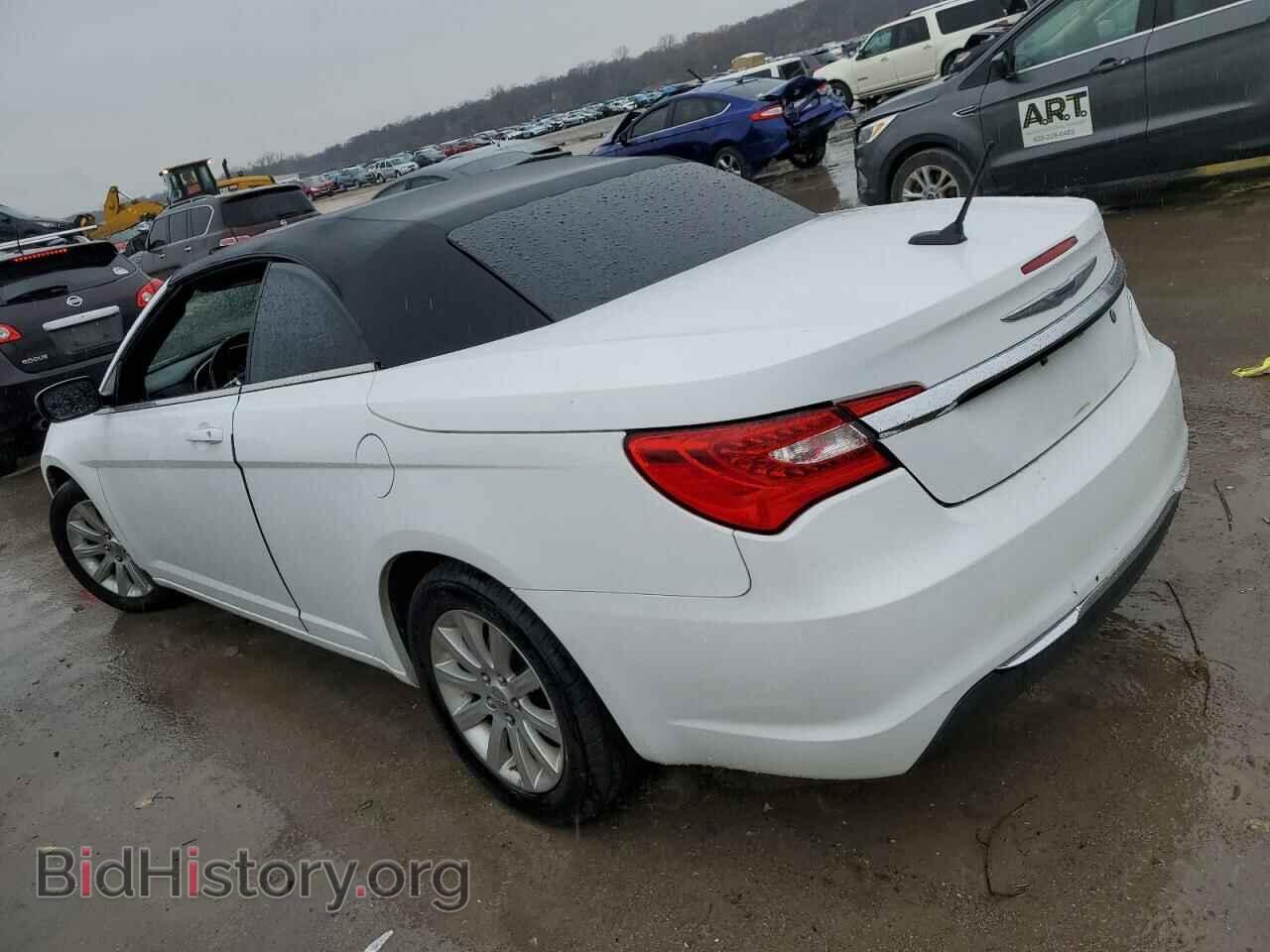 2012 CHRYSLER 200 - VIN: 1C3BCBEB9CN116105 - Фото 2