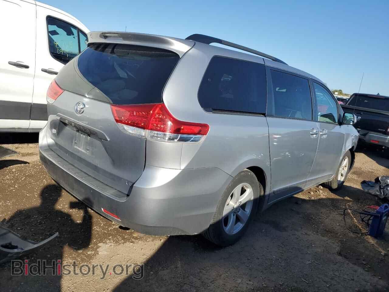 2011 TOYOTA All Models - VIN: 5TDKK3DCXBS075880 - Фото 3