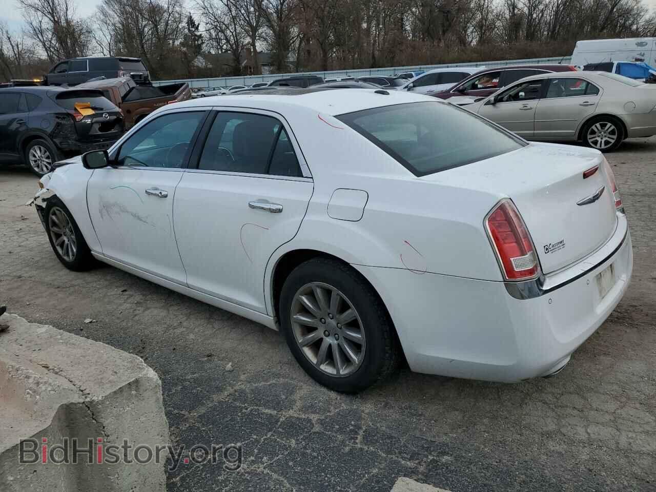 2012 CHRYSLER 300 - VIN: 2C3CCACG8CH173031 - Фото 2