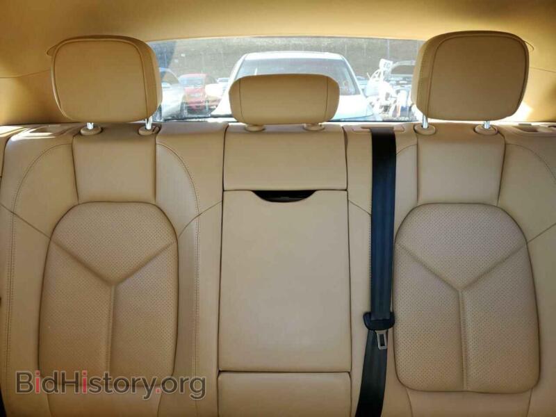 2016 Porsche MACAN (VIN WP1AB2A55GLB43344) — photo 10 of 13