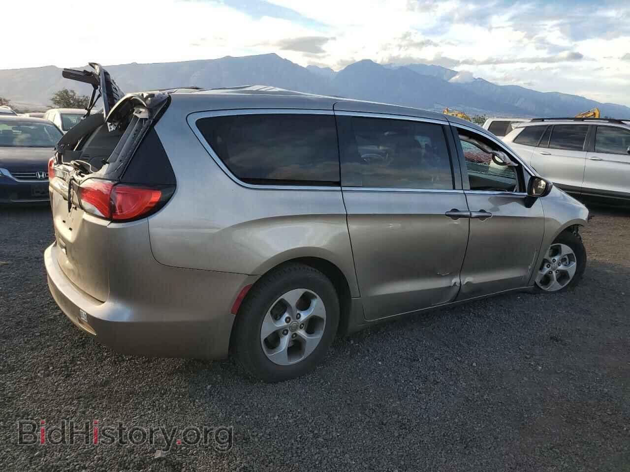 2017 CHRYSLER PACIFICA - VIN: 2C4RC1CG2HR571973 - Фото 3