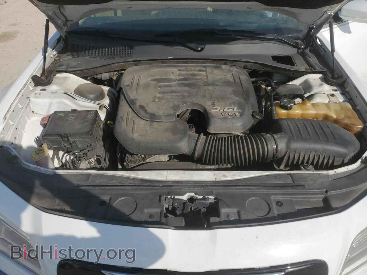 2014 CHRYSLER 300 - VIN: 2C3CCARG1EH323152 - Фото 11