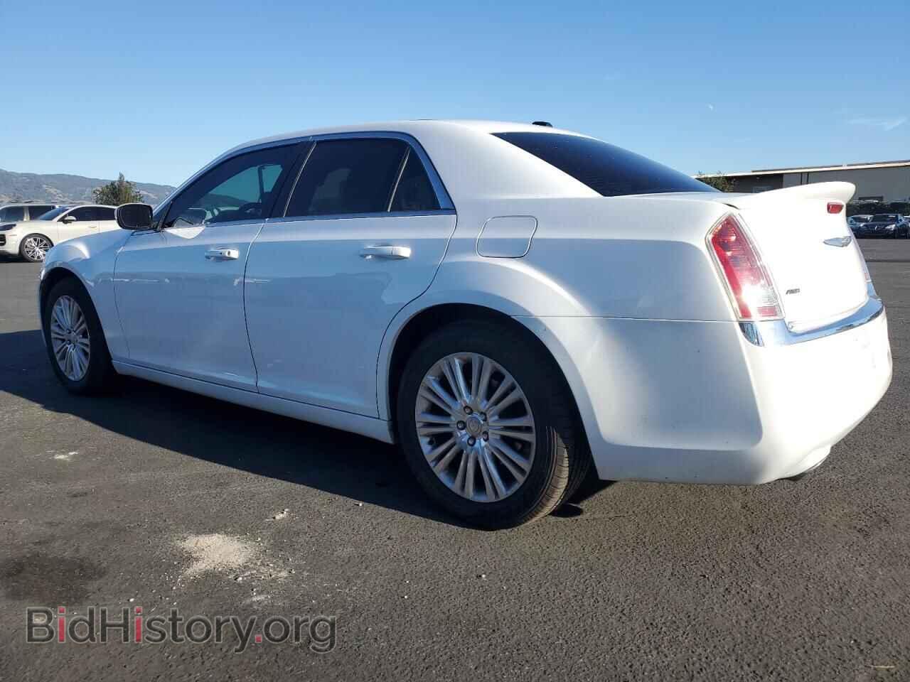 2013 CHRYSLER 300 - VIN: 2C3CCARG3DH717329 - Фото 2