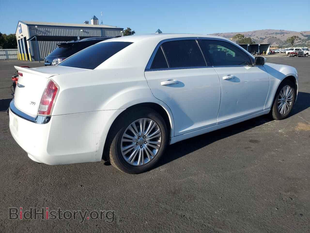2013 CHRYSLER 300 - VIN: 2C3CCARG3DH717329 - Фото 3