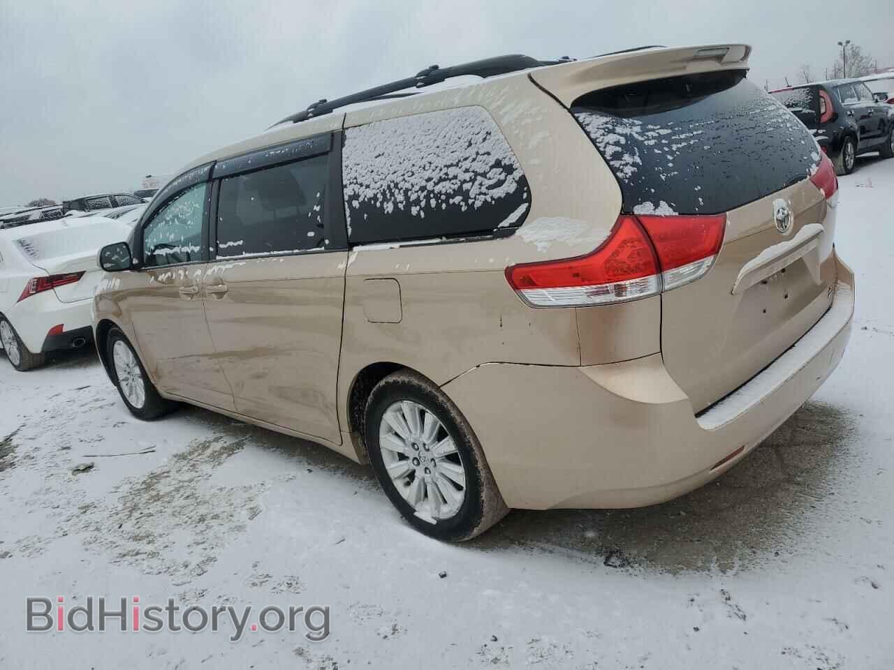 2013 TOYOTA All Models - VIN: 5TDDK3DC8DS060936 - Photo 2