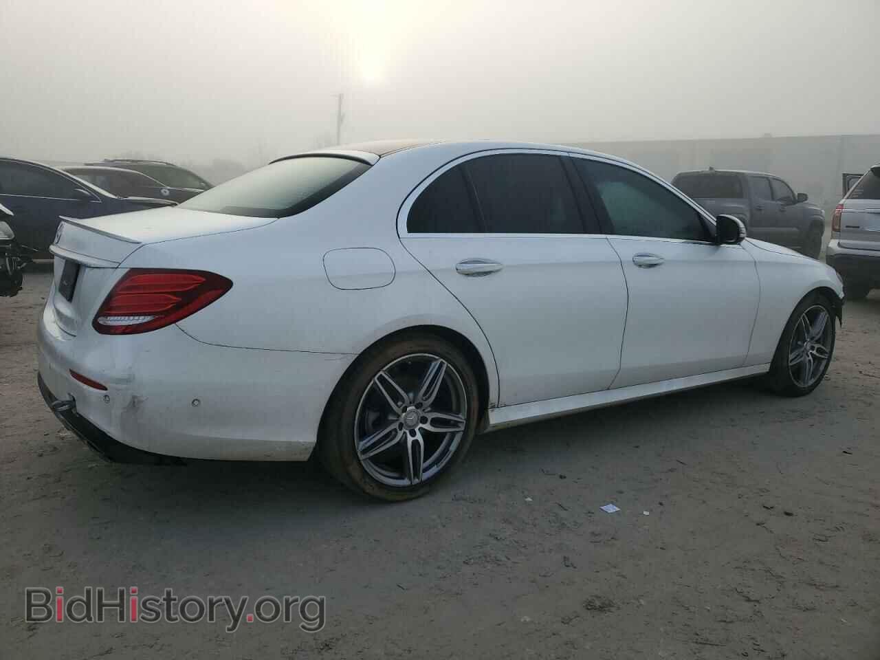2017 MERCEDES-BENZ E-CLASS - VIN: WDDZF4JB8HA088370 - Фото 3