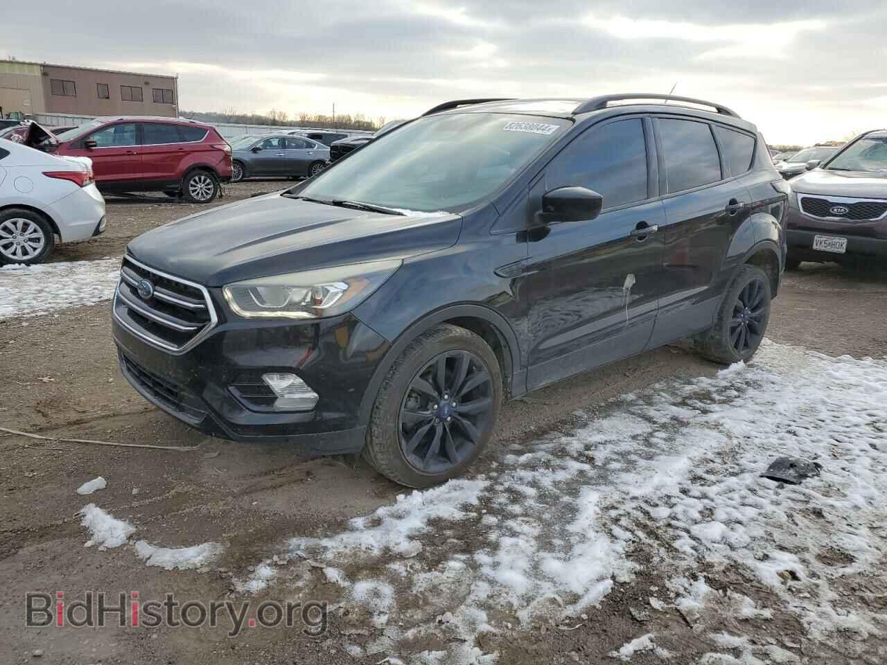 Фотография 1FMCU0GD8HUF07660 - FORD ESCAPE 2017