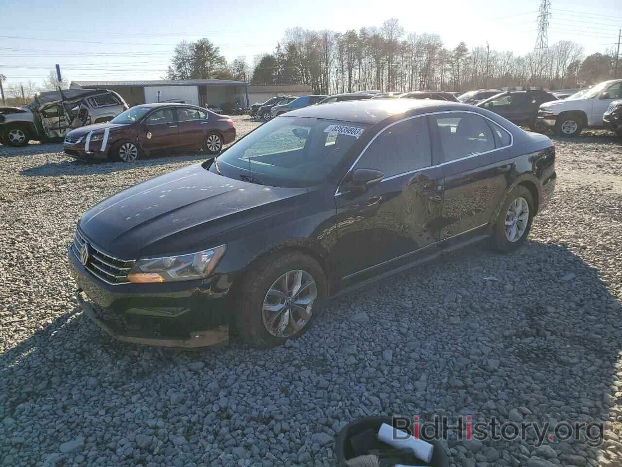 Photo 1VWAT7A37HC070292 - VOLKSWAGEN PASSAT 2017