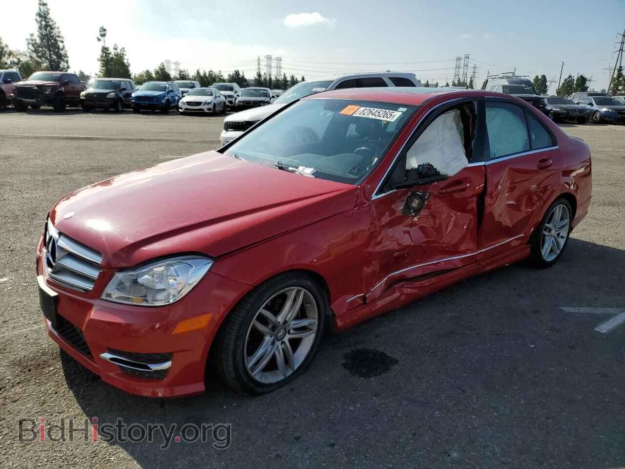 Photo WDDGF4HB2DR260577 - MERCEDES-BENZ C-CLASS 2013