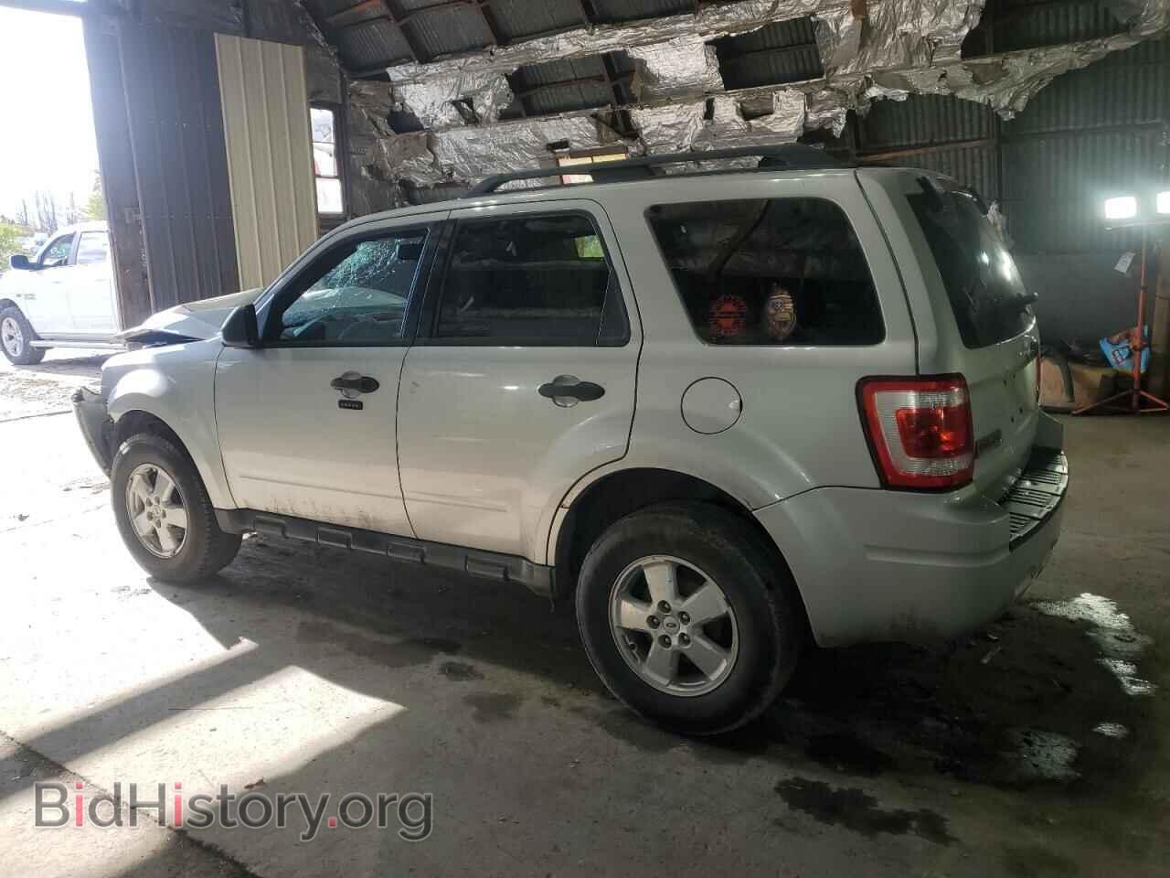 2009 FORD ESCAPE - VIN: 1FMCU93759KB34143 - Фото 2
