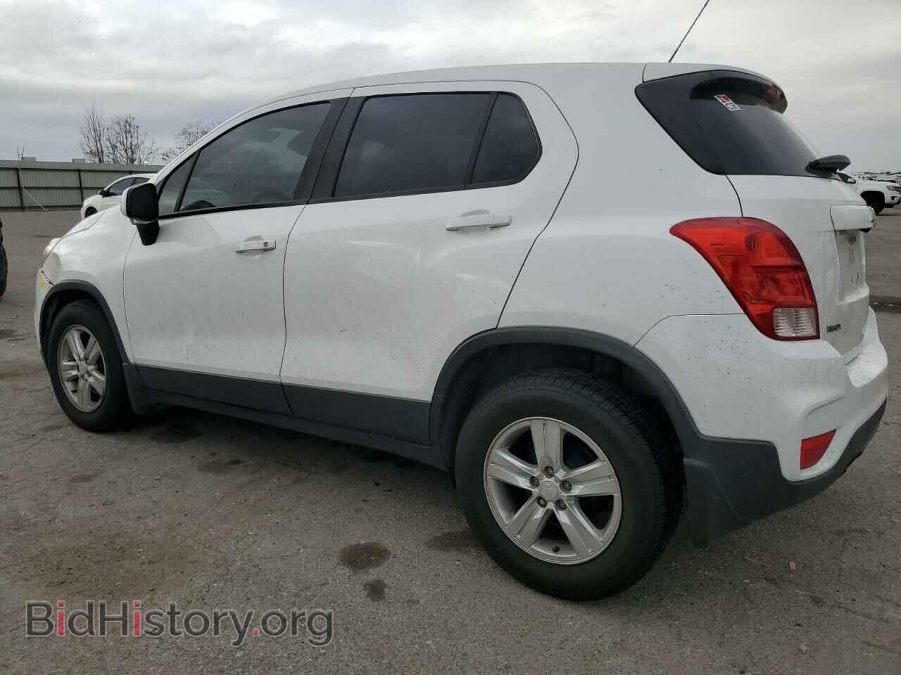 2019 CHEVROLET TRAX - VIN: 3GNCJKSB3KL326795 - Фото 2