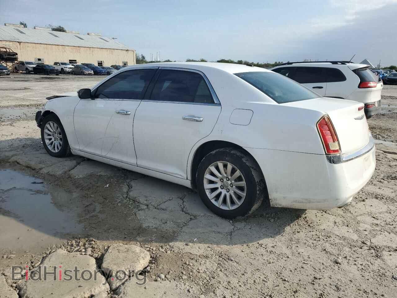 2012 CHRYSLER 300 - VIN: 2C3CCACG2CH310593 - Фото 2