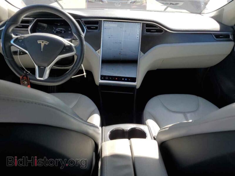 2013 Tesla MODEL S (VIN 5YJSA1CN2DFP21883) — фото 8 из 12