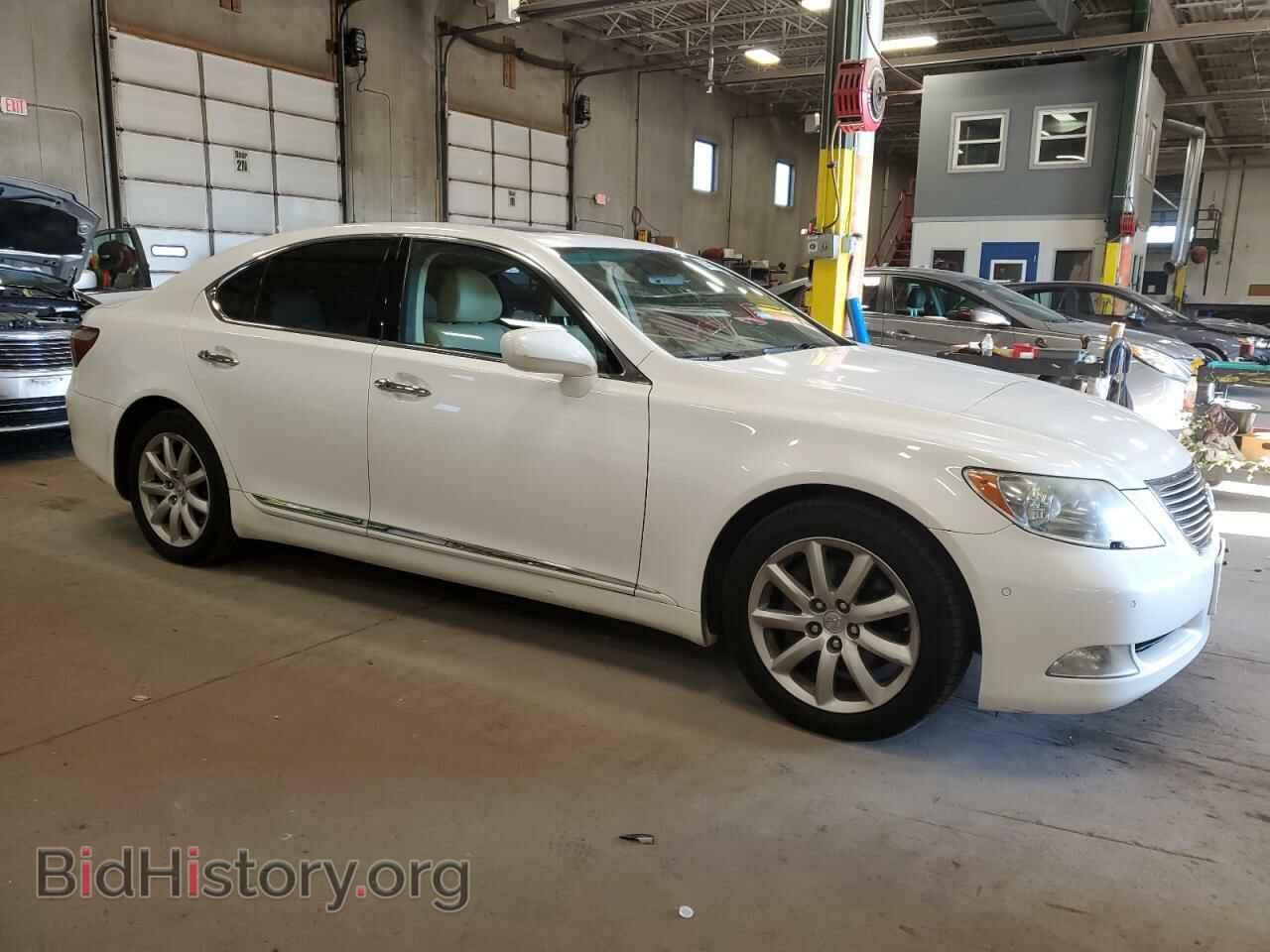 2007 LEXUS LS460 - VIN: JTHBL46F975018558 - Photo 4