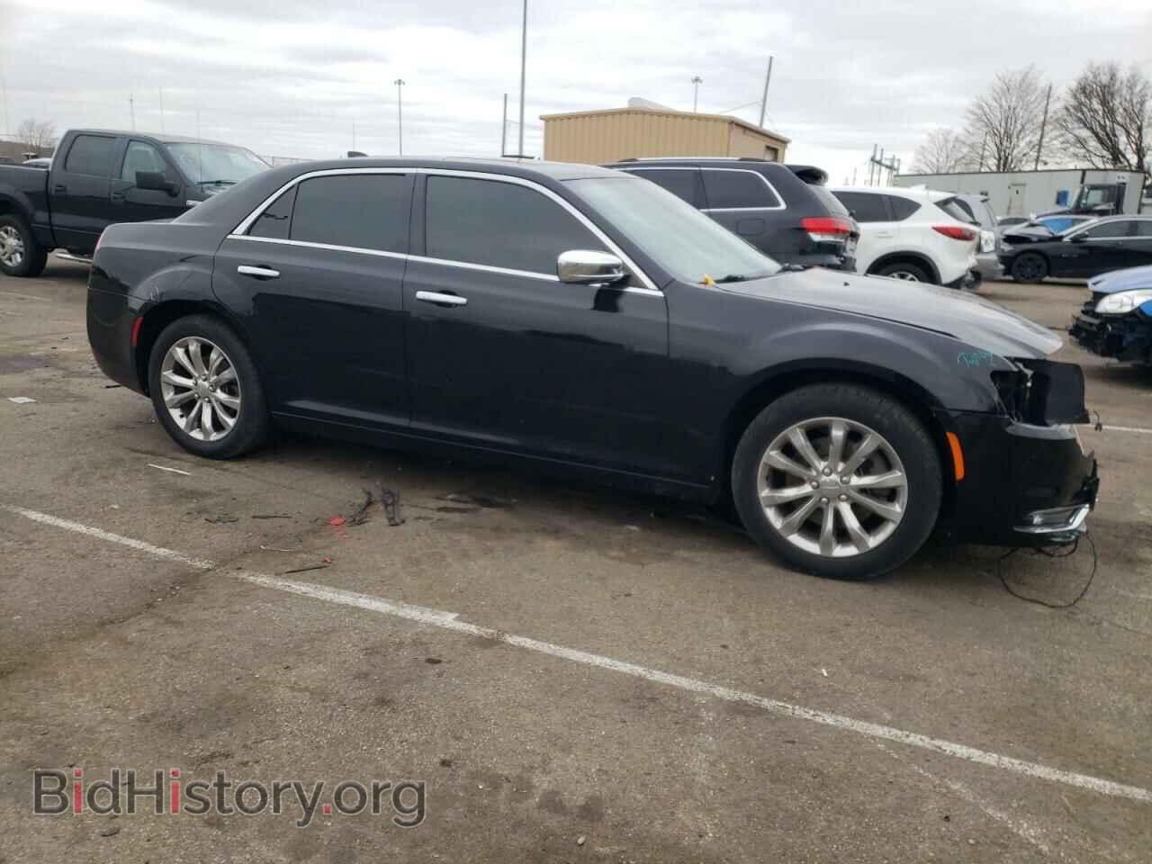 2017 CHRYSLER 300 - VIN: 2C3CCAKGXHH565677 - Фото 4
